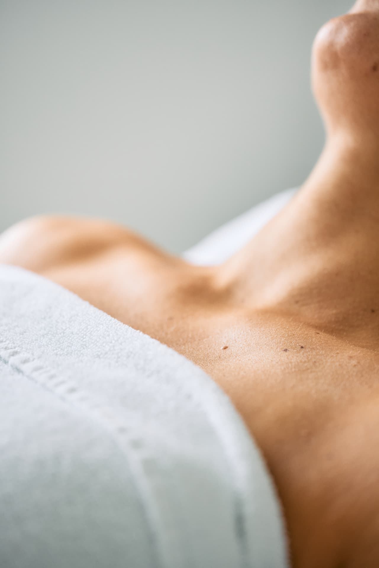 Skinbooster / Profhilo — behandeling bij Clinic 28